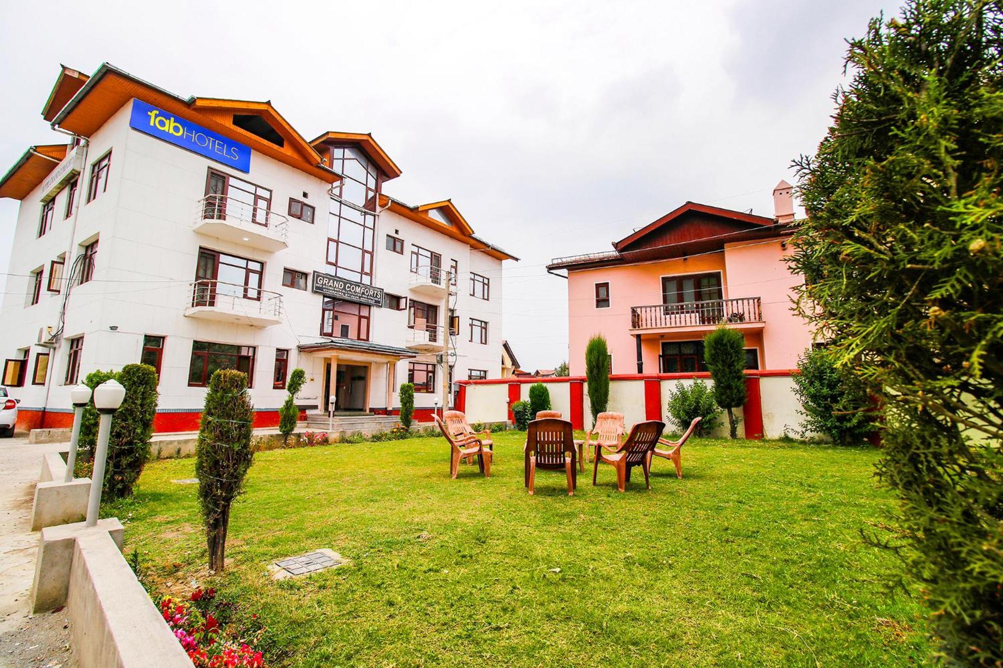 Fabhotel Grand Comforts Haidarpur Esterno foto