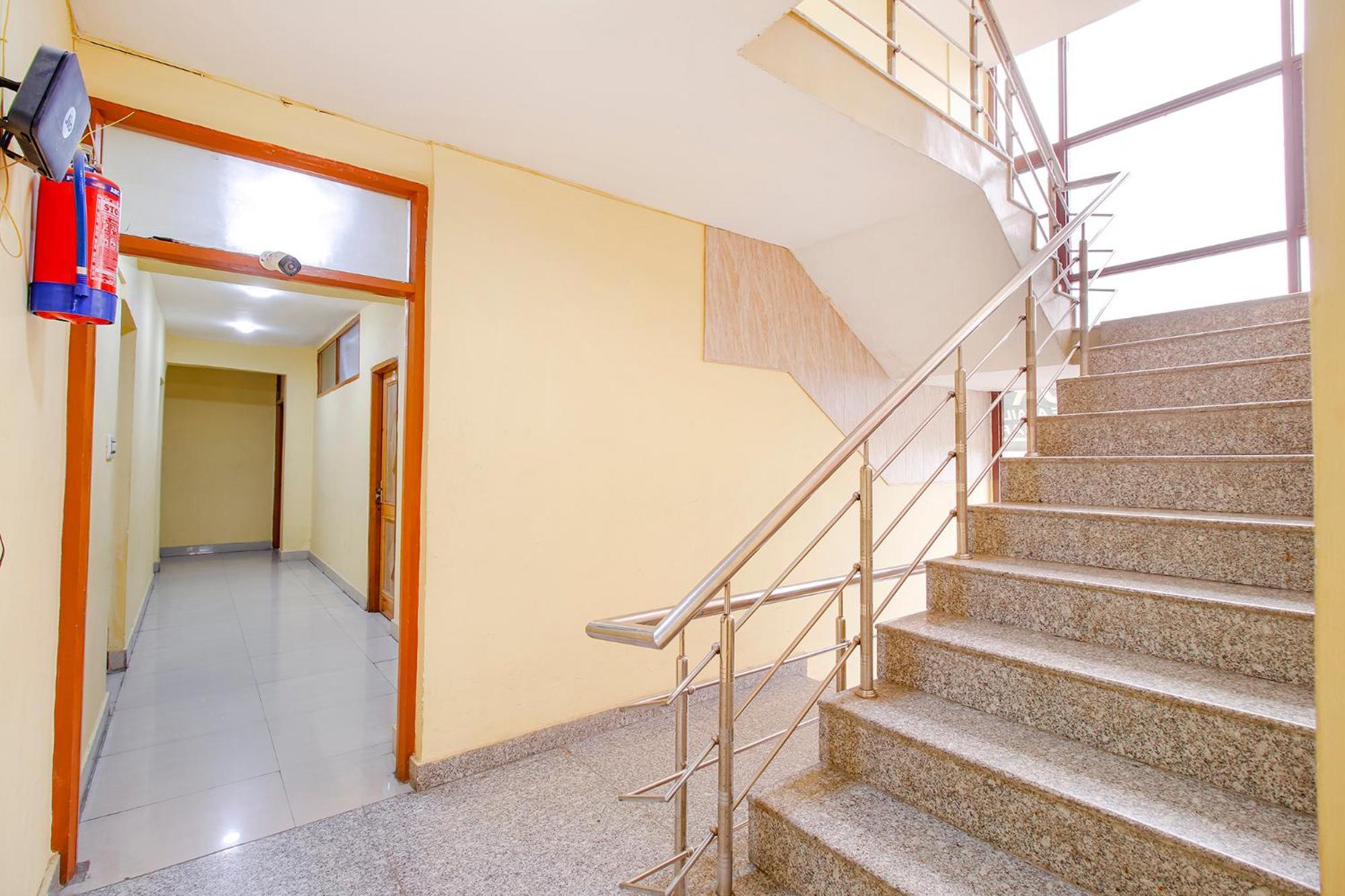 Fabhotel Grand Comforts Haidarpur Esterno foto